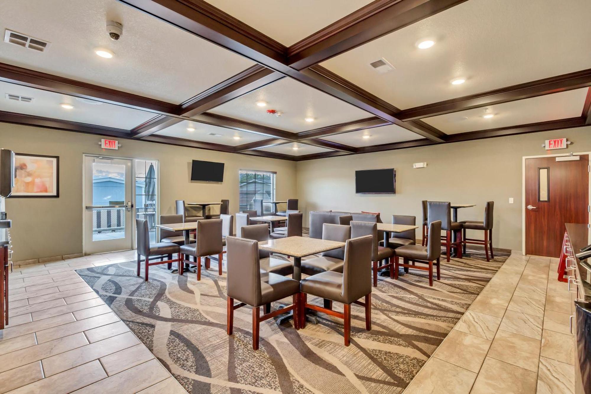 Cobblestone Hotel&Suites - Morgan Exterior foto